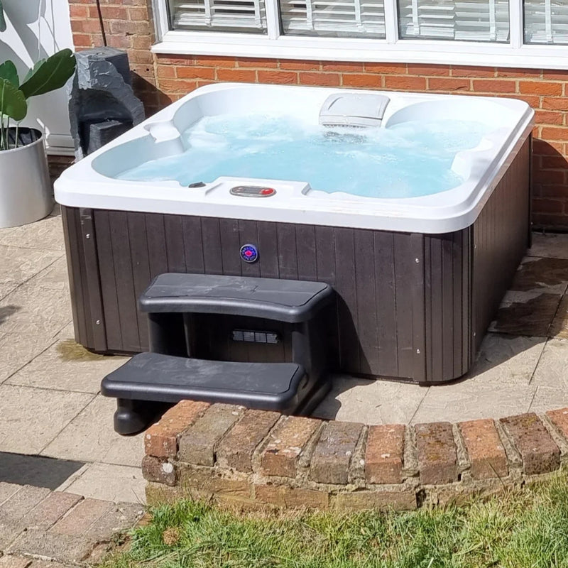 Canadian Spa Manitoba 14-Jet 4-Person Hot Tub