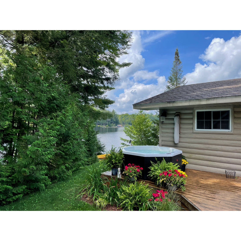 Canadian Spa Muskoka 14-Jet 5-Person Hot Tub