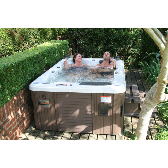 Canadian Spa Company Montreal 24-Jet 3-Person Hot Tub