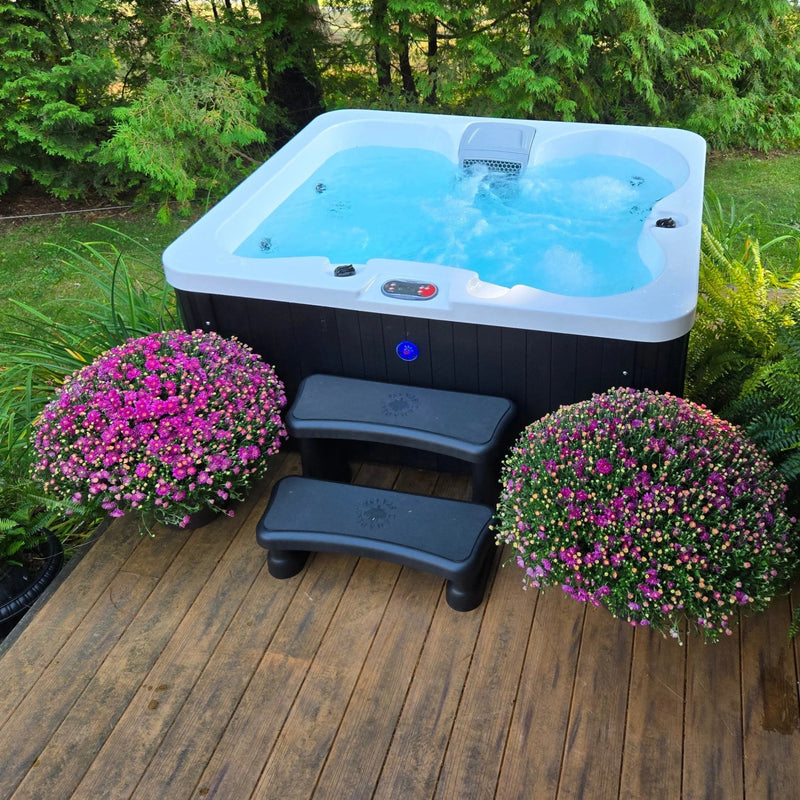 Canadian Spa Manitoba 14-Jet 4-Person Hot Tub