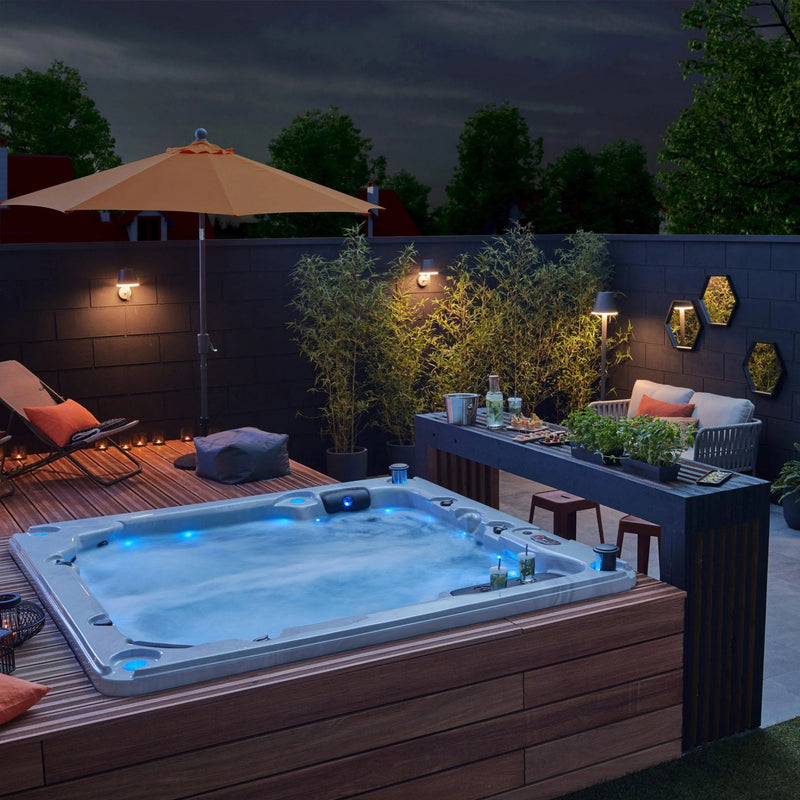 Canadian Spa Thunder Bay 44-Jet 5-6-Person Hot Tub