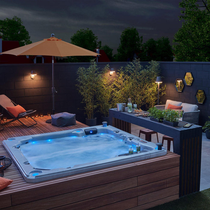 Canadian Spa Company Thunder Bay 44-Jet 6-Person Hot Tub