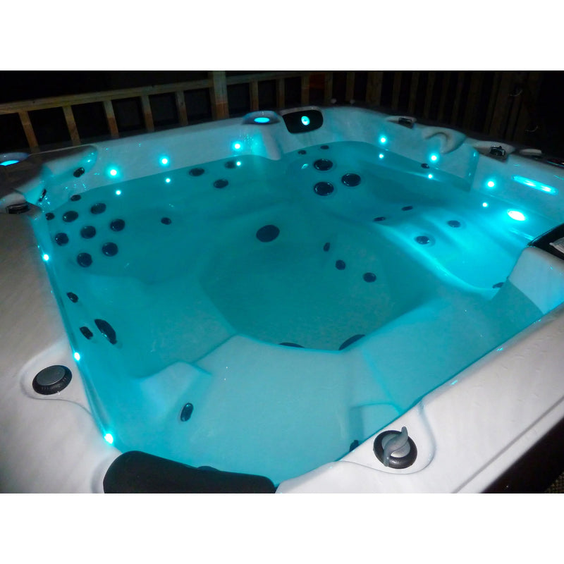 Canadian Spa Thunder Bay 44-Jet 5-6-Person Hot Tub