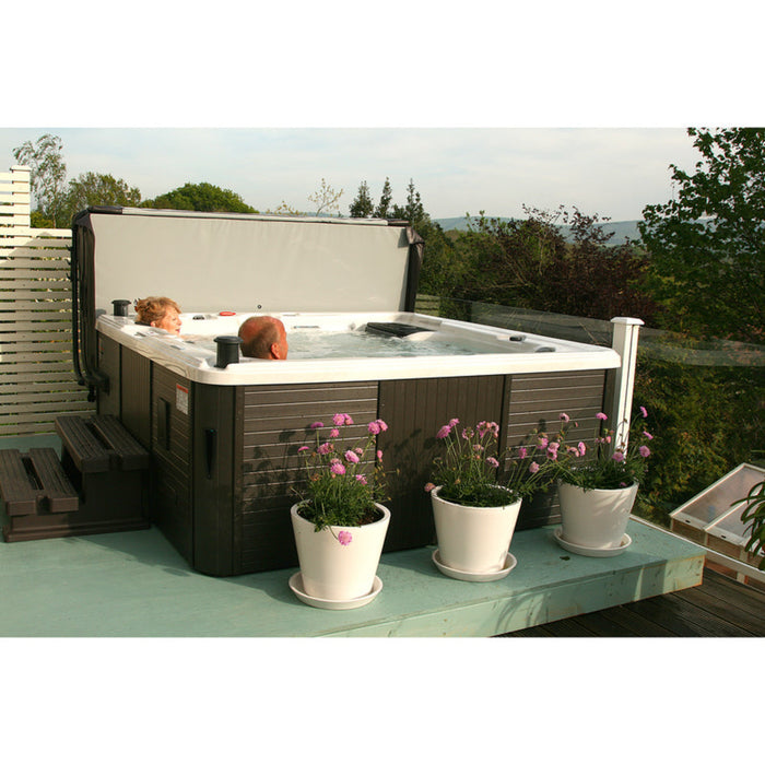 Canadian Spa Company Toronto UV 44-Jet 5-6 Person Hot Tub