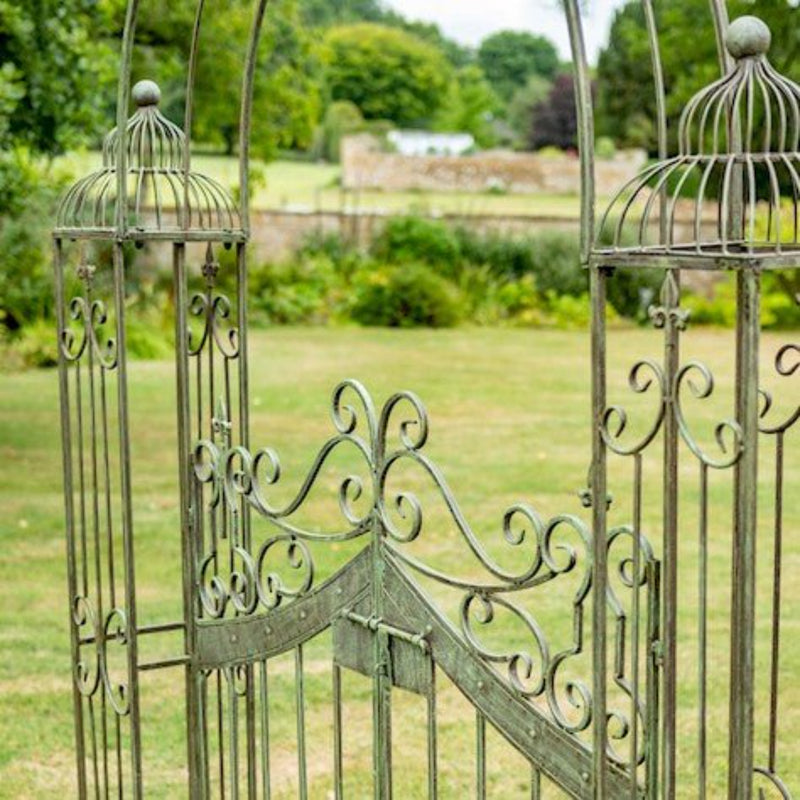 Ascalon Vintage Arch with Gates